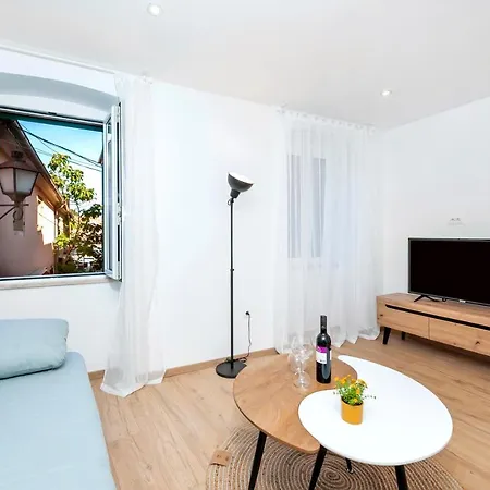 Otto Cozy Sea View Apartment-parking Included דירה