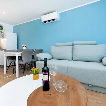דירה Otto Cozy Sea View Apartment-parking Included *