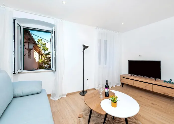 Otto Cozy Sea View Apartment-parking Included Apartment